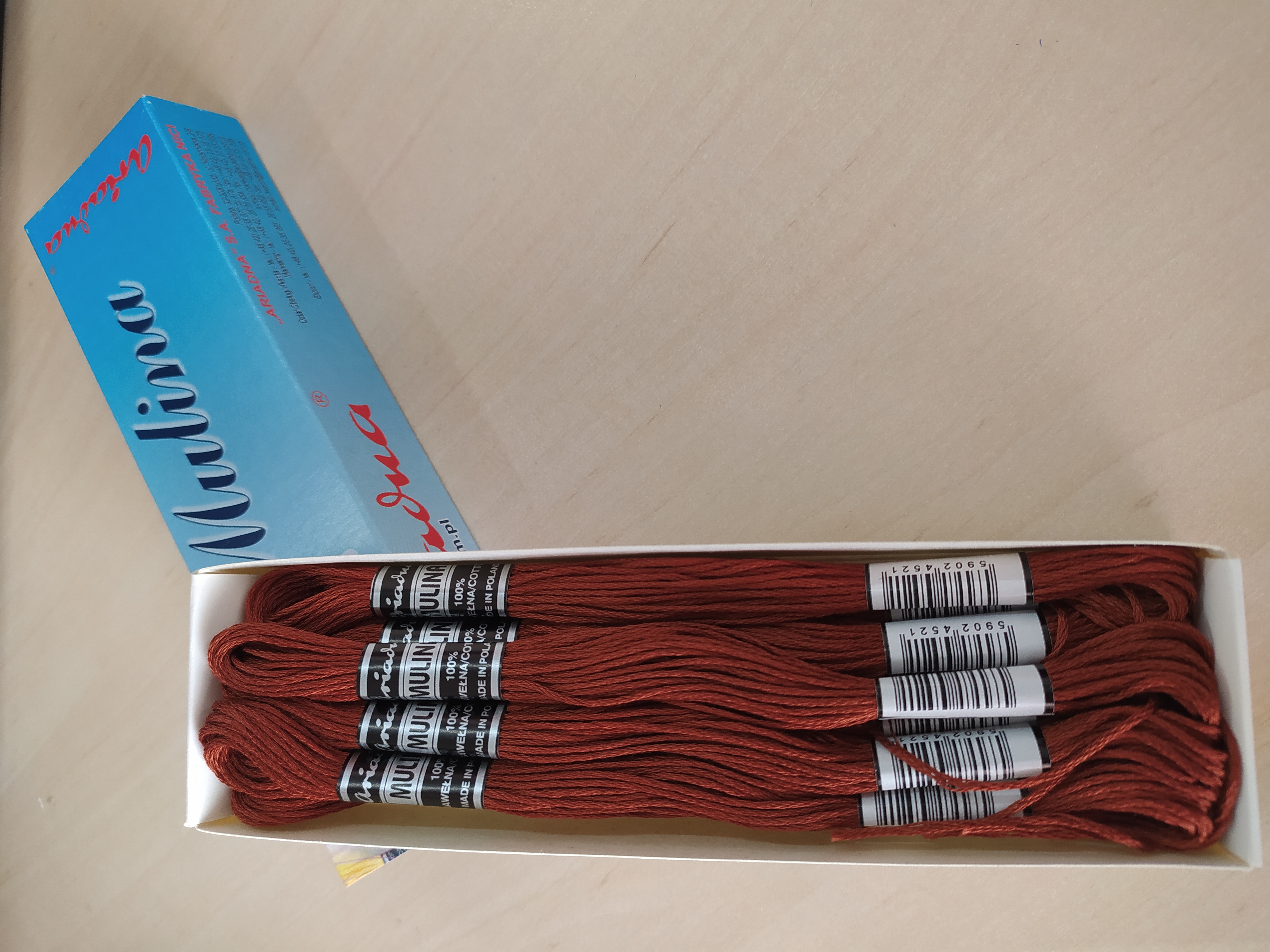 Příze na vyšívání Mulina - Ariadna teplá hnědá 1743