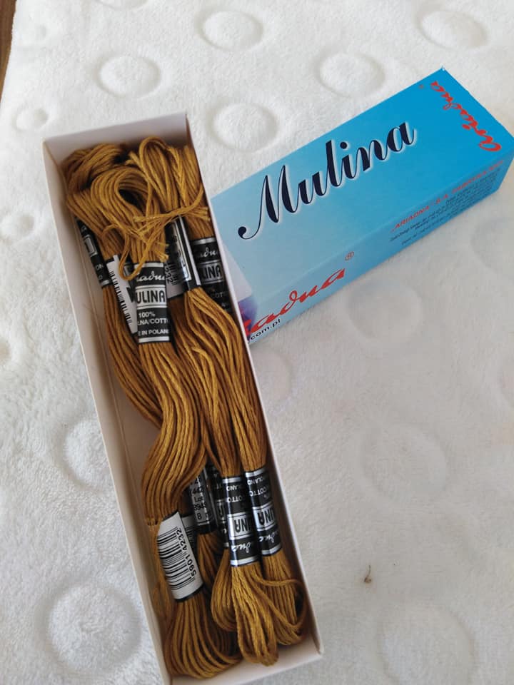 Příze na vyšívání Mulina - Ariadna hnědozlatá 1728