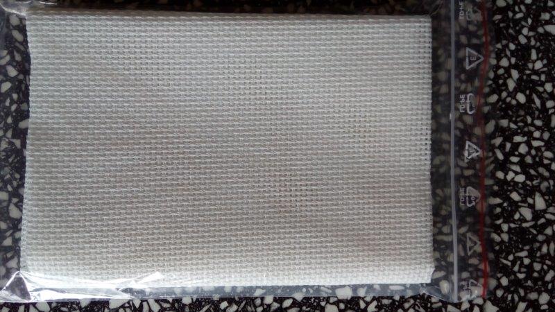 Látka na vyšívání - kanava 50 x 70 cm (56 oček/10 cm) bílá