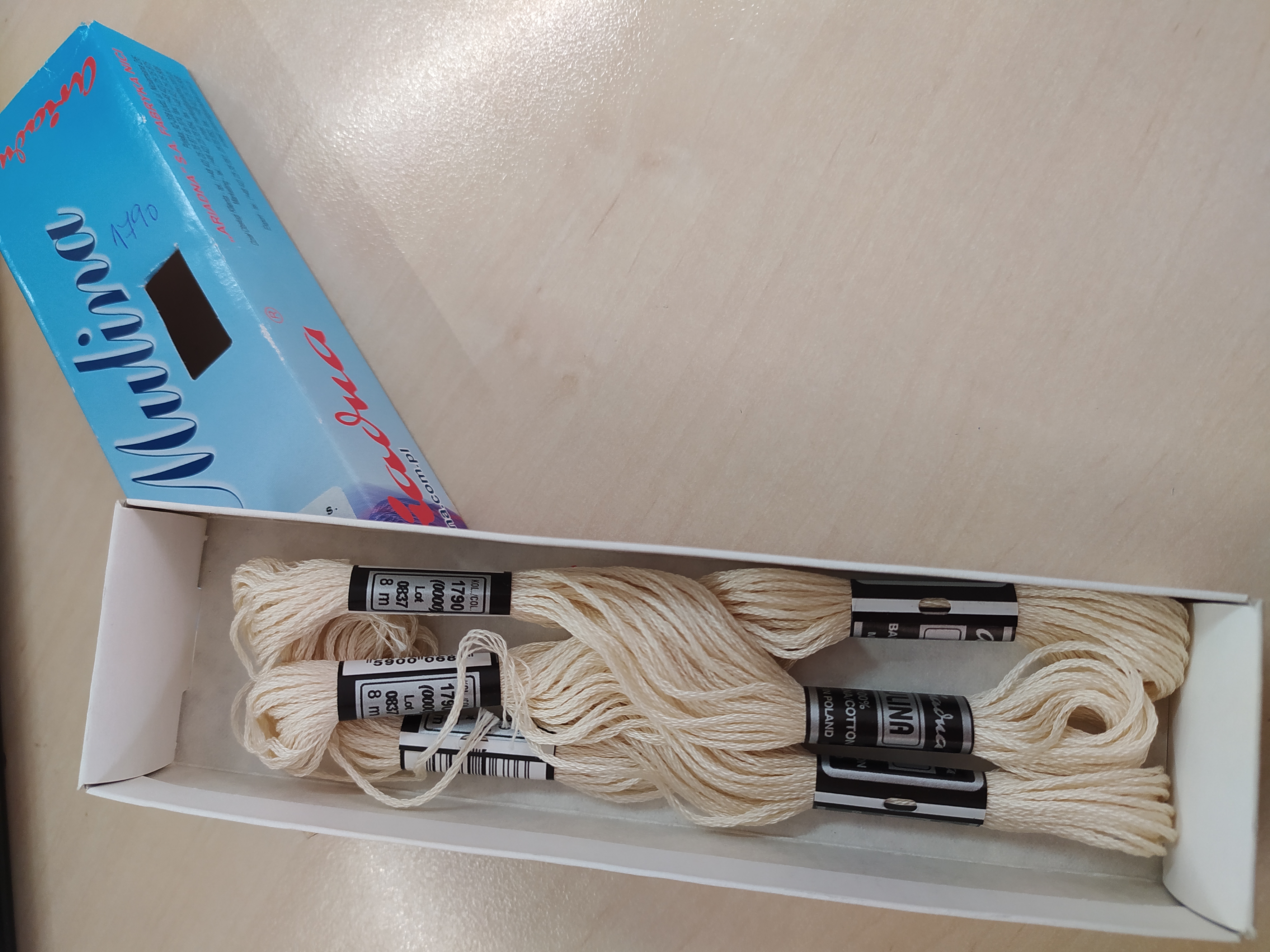 Příze na vyšívání Mulina - Ariadna krémová 1790