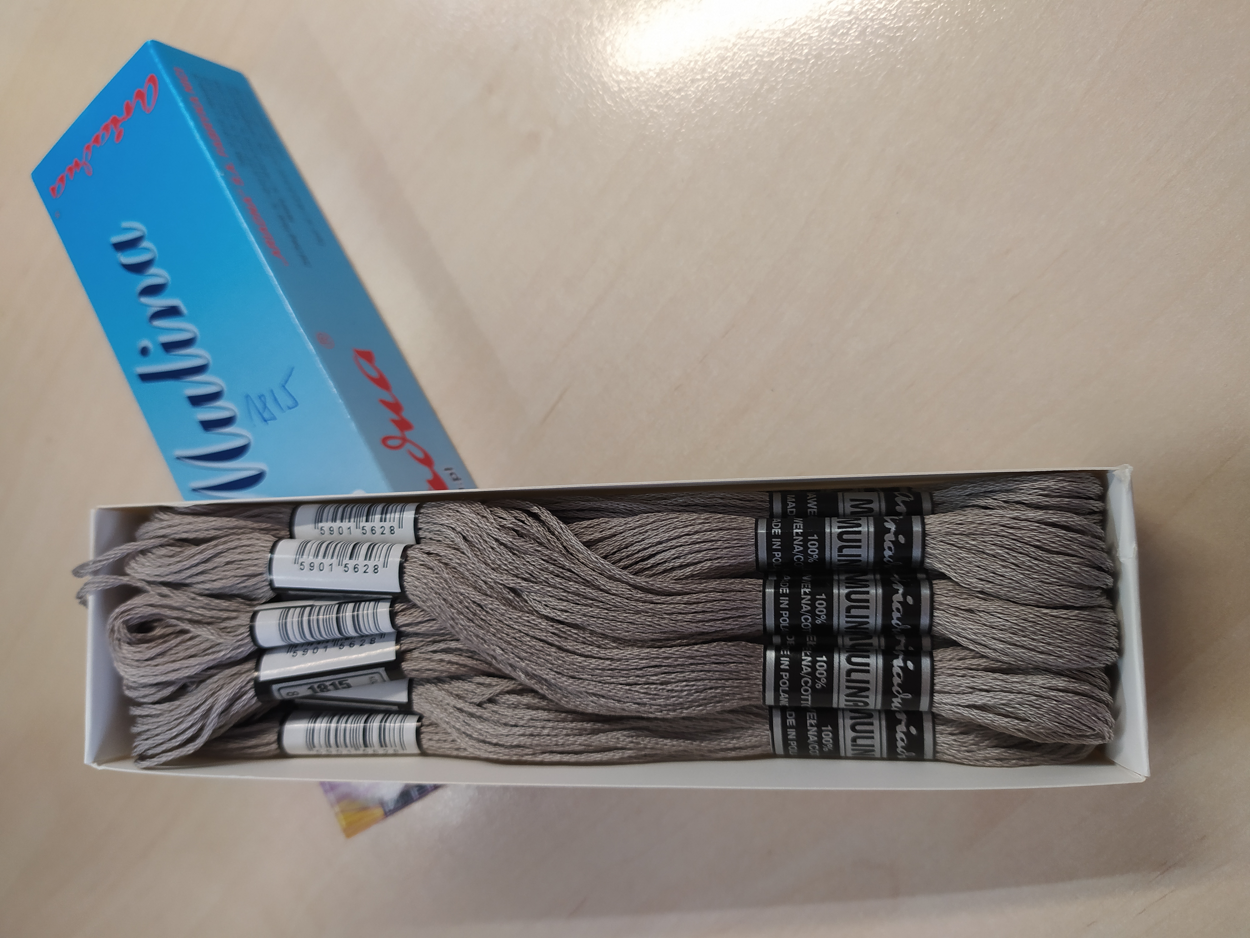 Příze na vyšívání Mulina - Ariadna ocelově šedá 1815