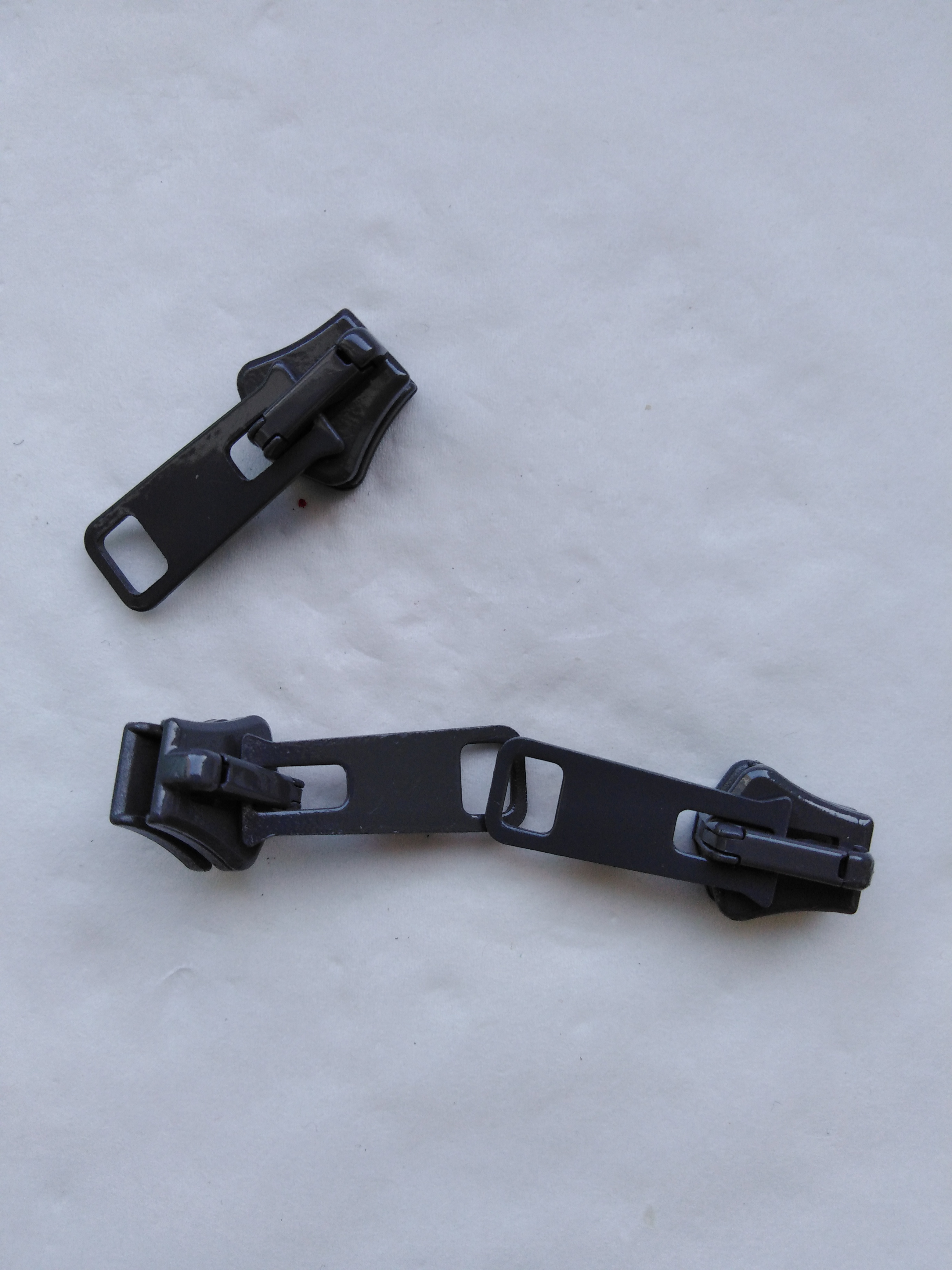 Jezdec k zipům PH6 aretační lakovaný tmavě šedý