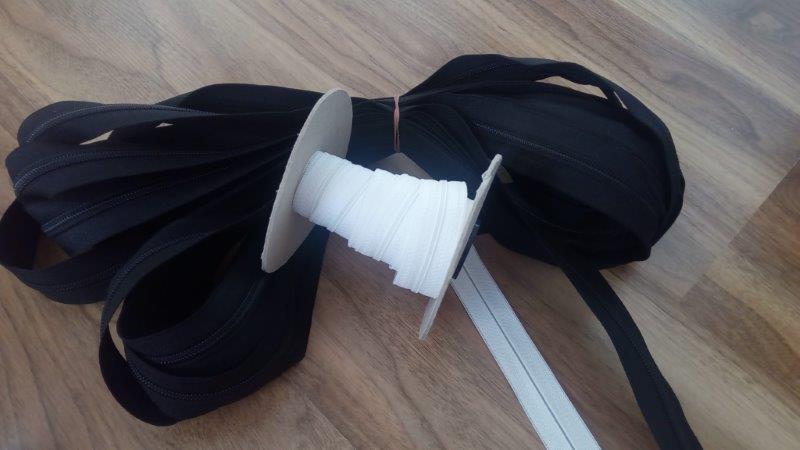 Zdrhovadlový pás - nekonečný zip WS20 9 mm černý