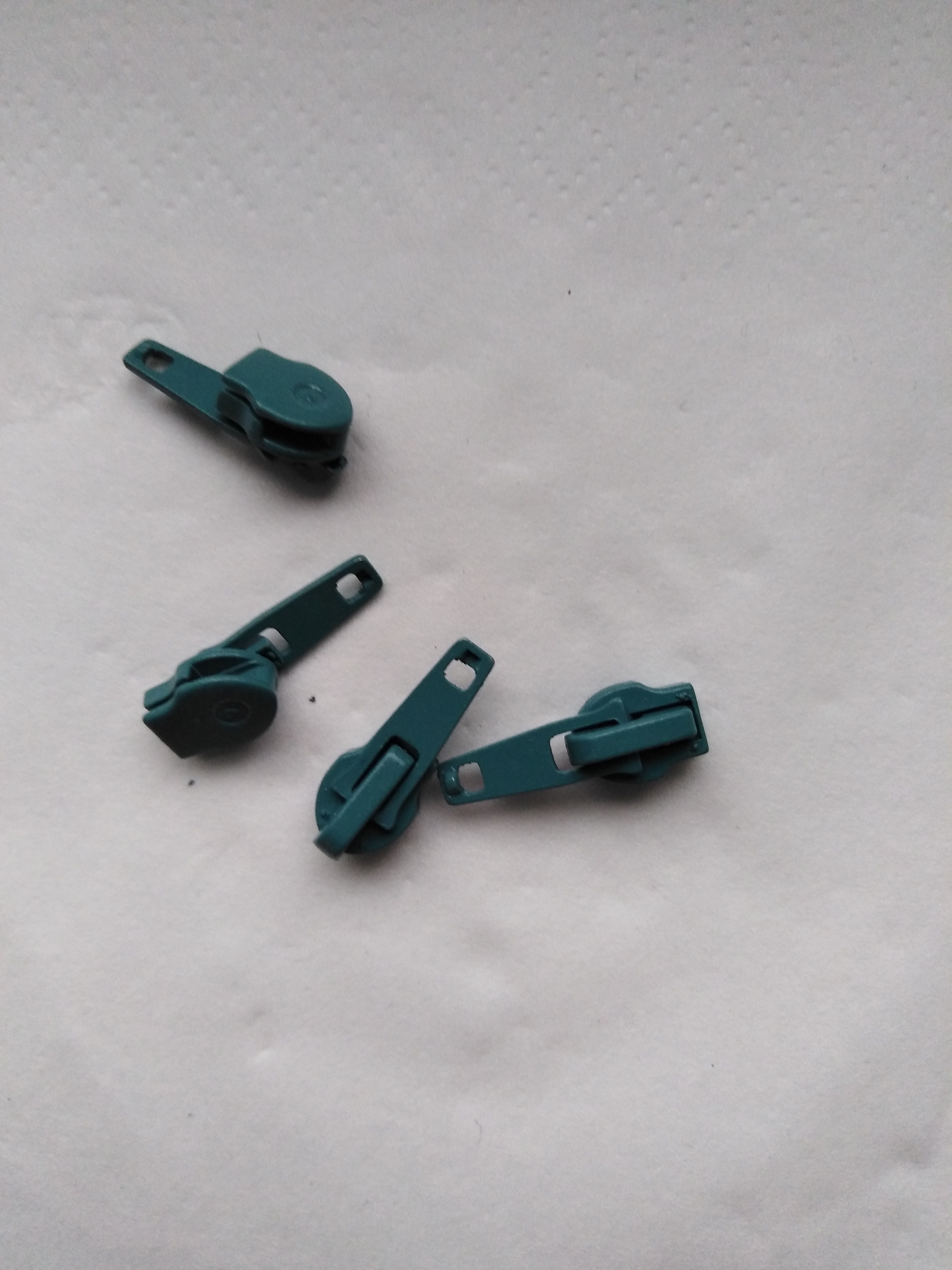 Jezdec k zipům WS0 aretační lakovaný paví zeleň