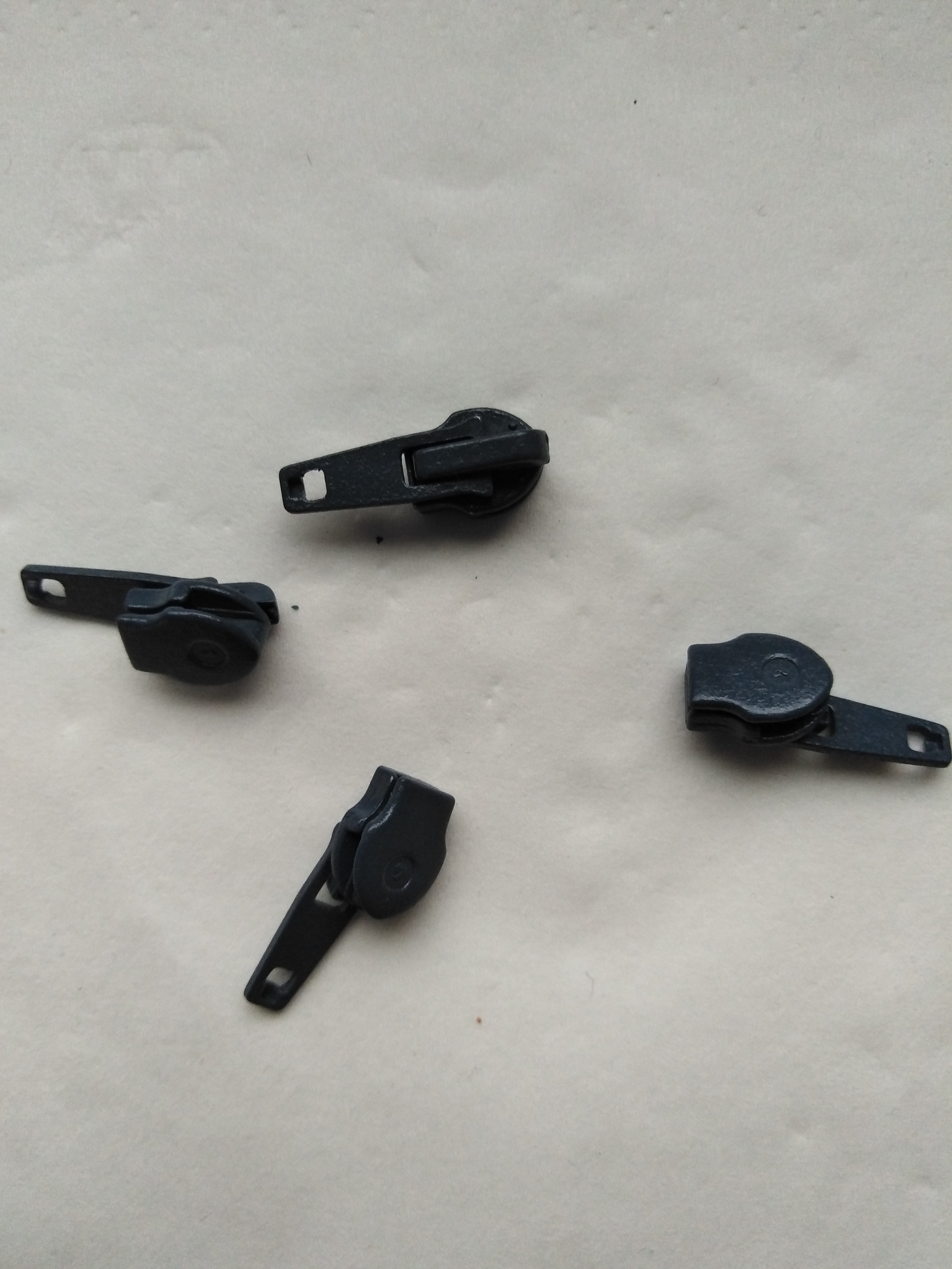 Jezdec k zipům WS0 aretační lakovaný tmavě šedý