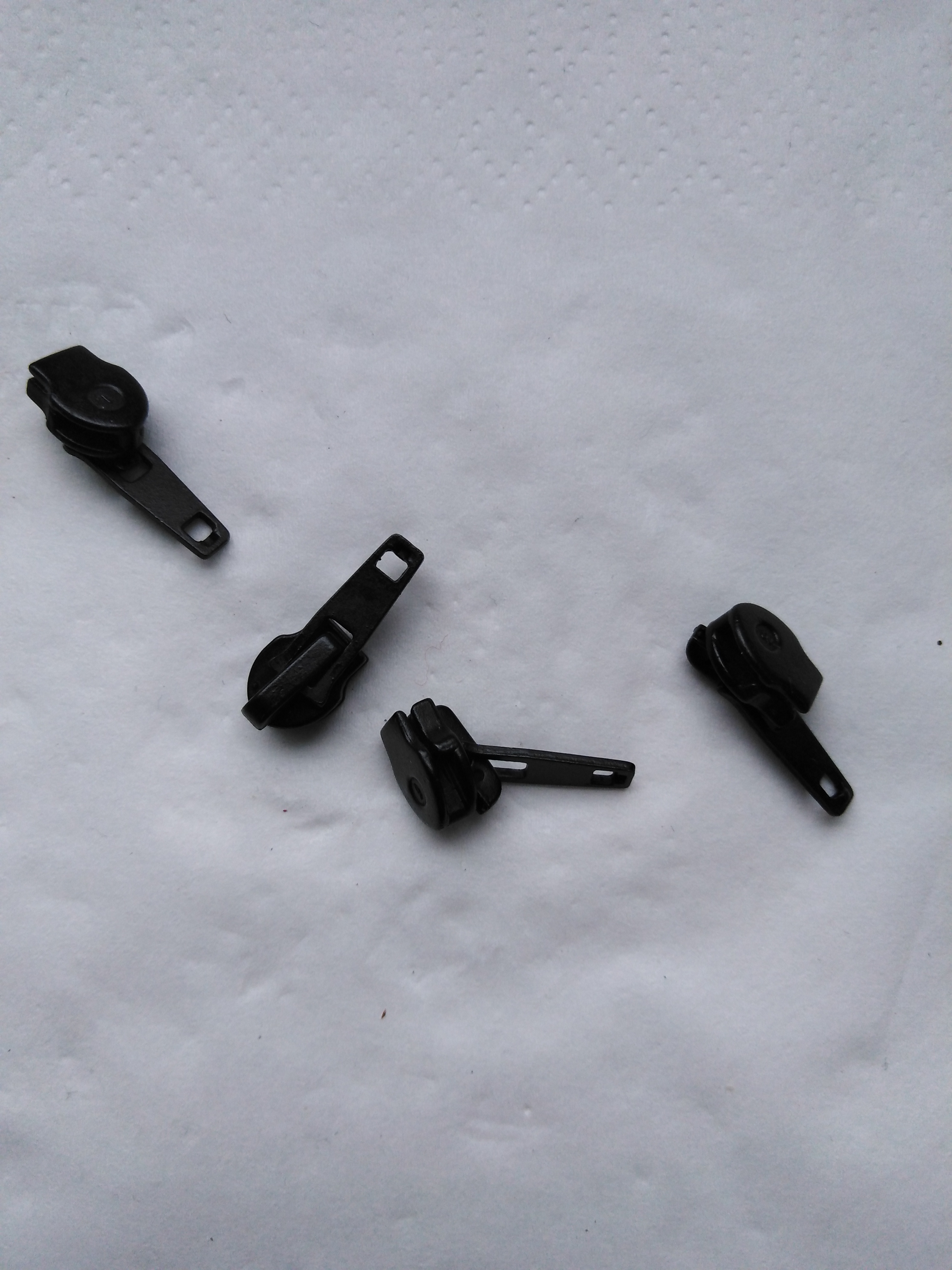 Jezdec k zipům WS0 aretační lakovaný černý